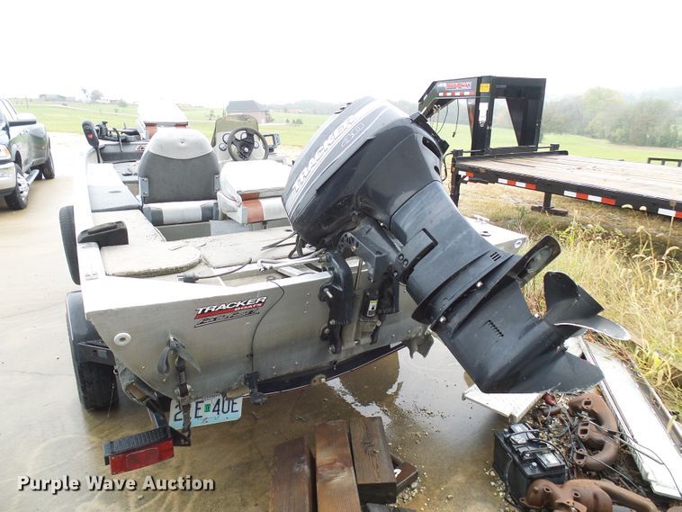 image for item DC2914 2002 Tracker Pro Crappie 175  boat