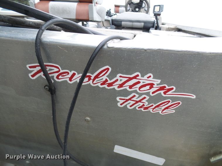 image for item DC2914 2002 Tracker Pro Crappie 175  boat