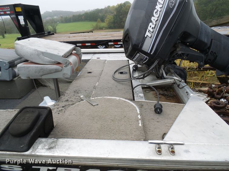 image for item DC2914 2002 Tracker Pro Crappie 175  boat