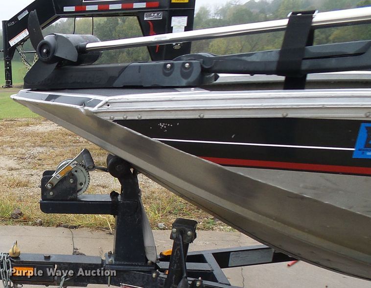 image for item DC2914 2002 Tracker Pro Crappie 175  boat