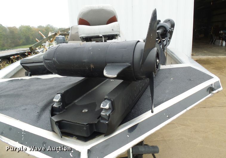 image for item DC2914 2002 Tracker Pro Crappie 175  boat