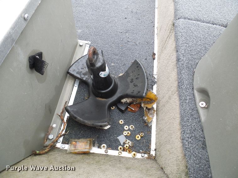 image for item DC2914 2002 Tracker Pro Crappie 175  boat