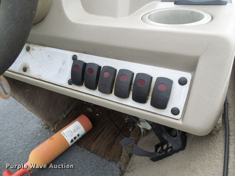 image for item DC2914 2002 Tracker Pro Crappie 175  boat