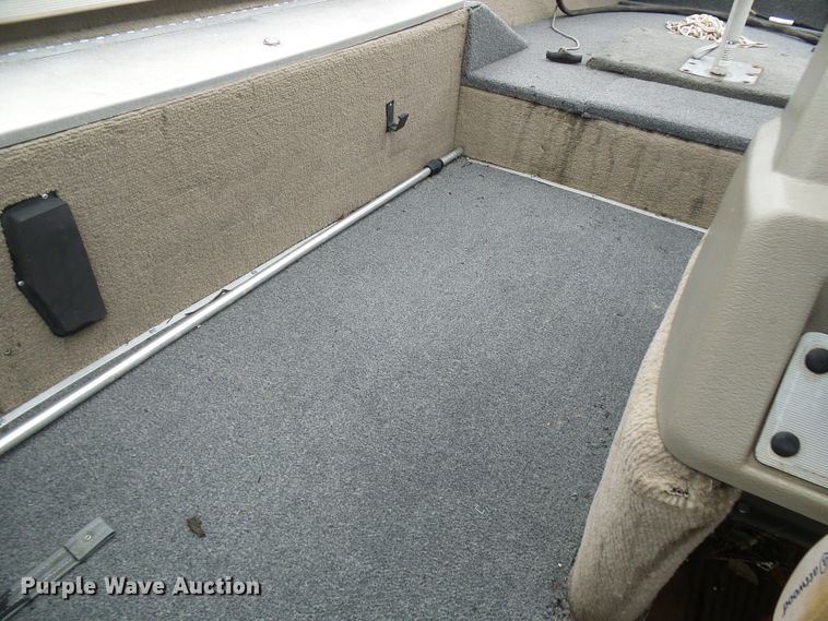 image for item DC2914 2002 Tracker Pro Crappie 175  boat