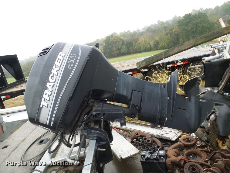 image for item DC2914 2002 Tracker Pro Crappie 175  boat