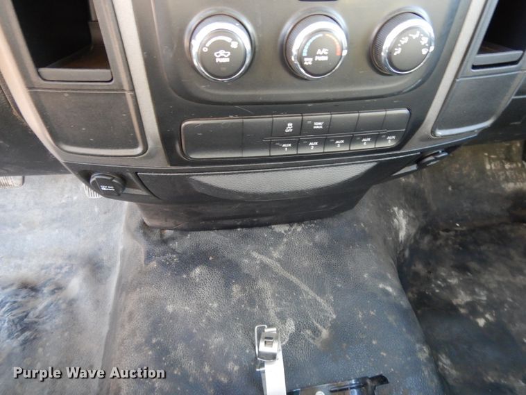 image for item DD6695 2015 Dodge Ram 5500  truck cab and chassis