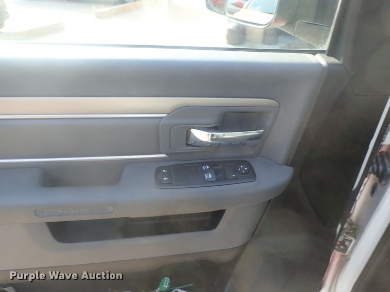 image for item DE0844 2014 Dodge Ram 4500  truck cab and chassis