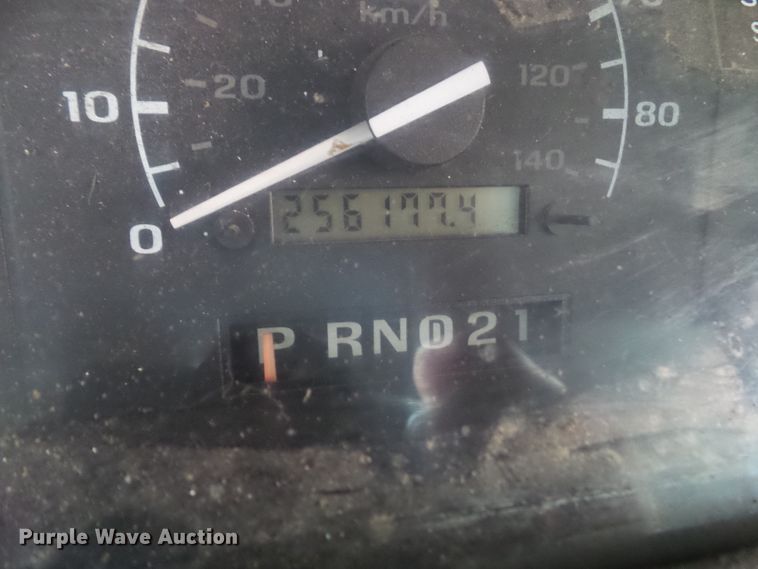 image for item DF0902 1997 Ford F350 XL  box truck