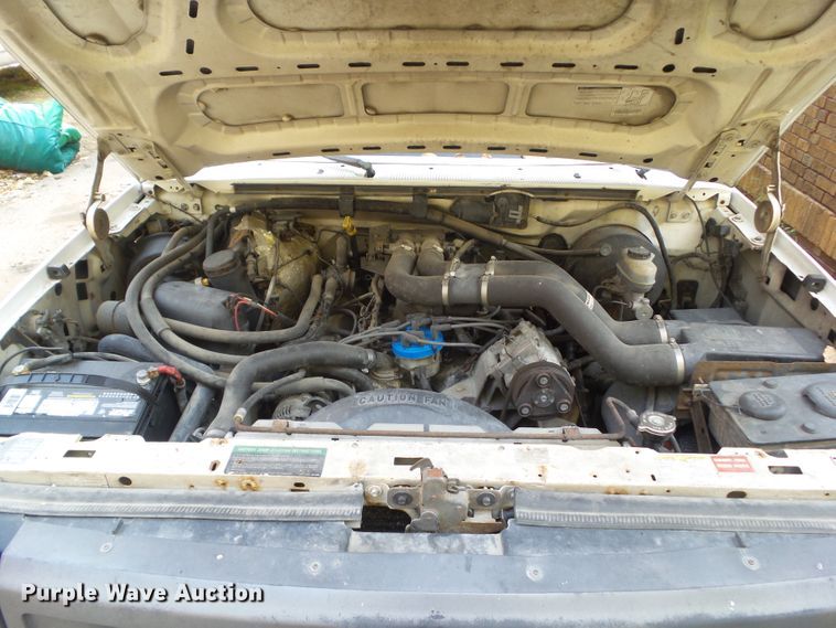 image for item DF0902 1997 Ford F350 XL  box truck