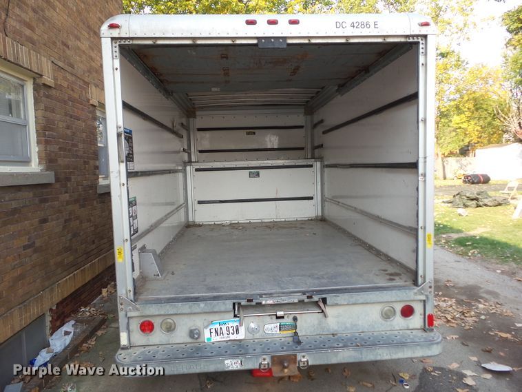 image for item DF0902 1997 Ford F350 XL  box truck