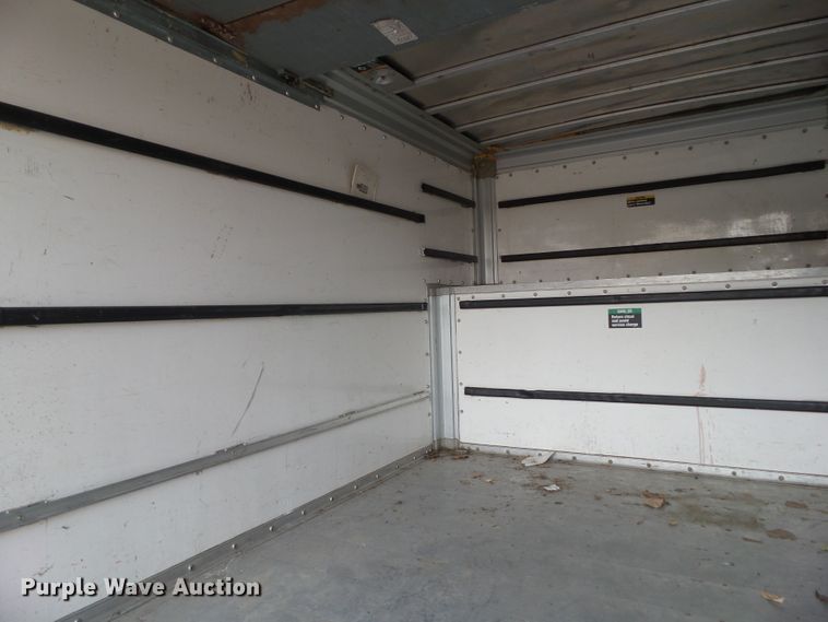 image for item DF0902 1997 Ford F350 XL  box truck