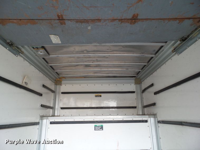 image for item DF0902 1997 Ford F350 XL  box truck