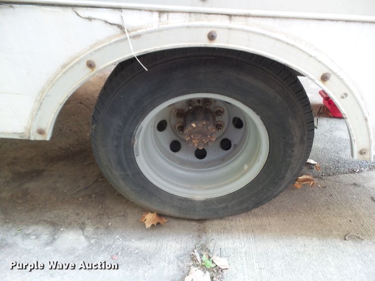 image for item DF0902 1997 Ford F350 XL  box truck