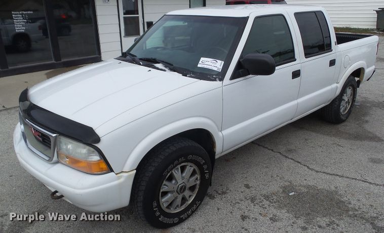 image for item DF0930 2002 GMC Sonoma  Crew Cab pickup truck