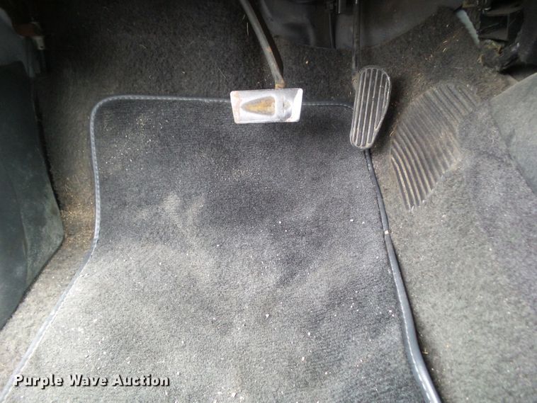 image for item DF0930 2002 GMC Sonoma  Crew Cab pickup truck