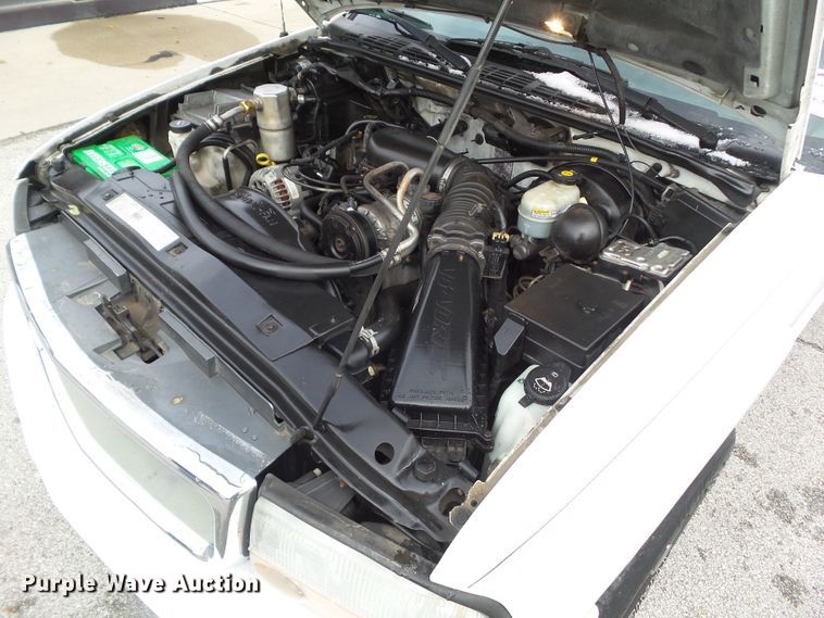 image for item DF0930 2002 GMC Sonoma  Crew Cab pickup truck