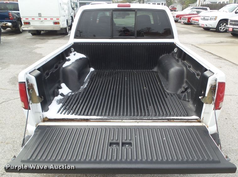 image for item DF0930 2002 GMC Sonoma  Crew Cab pickup truck