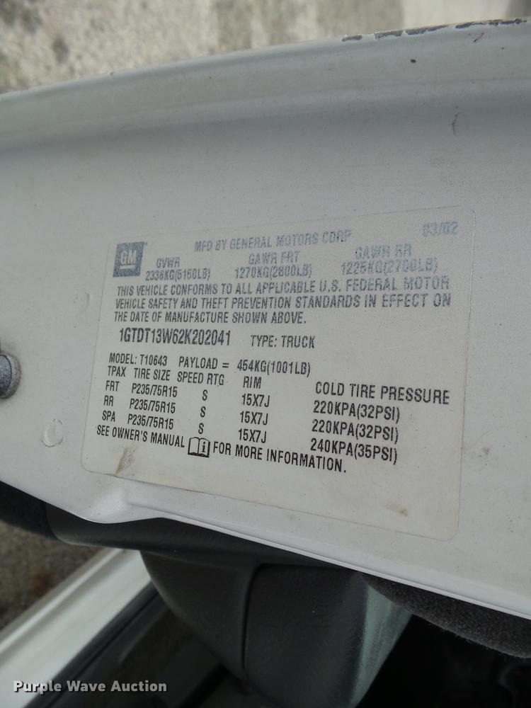 image for item DF0930 2002 GMC Sonoma  Crew Cab pickup truck