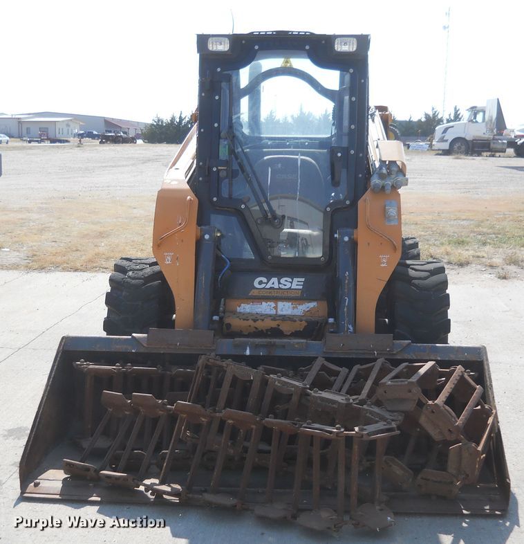 image for item DF4517 2015 Case SR270  skid steer loader