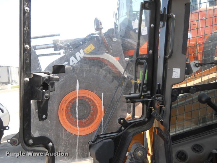 image for item DF4517 2015 Case SR270  skid steer loader
