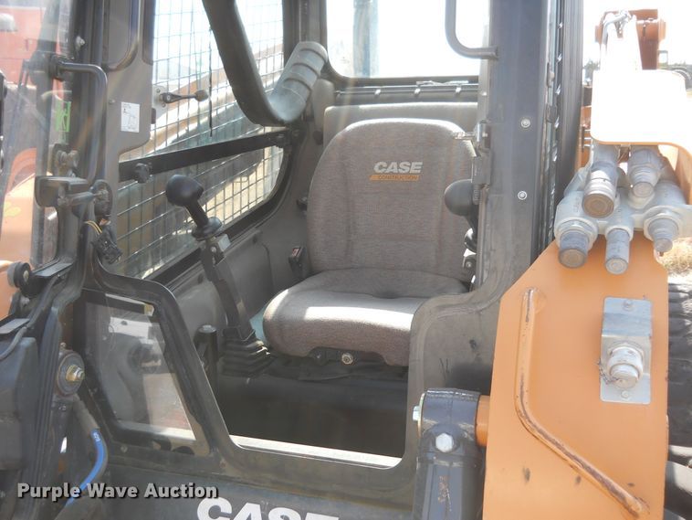 image for item DF4517 2015 Case SR270  skid steer loader