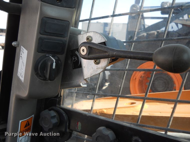 image for item DF4517 2015 Case SR270  skid steer loader