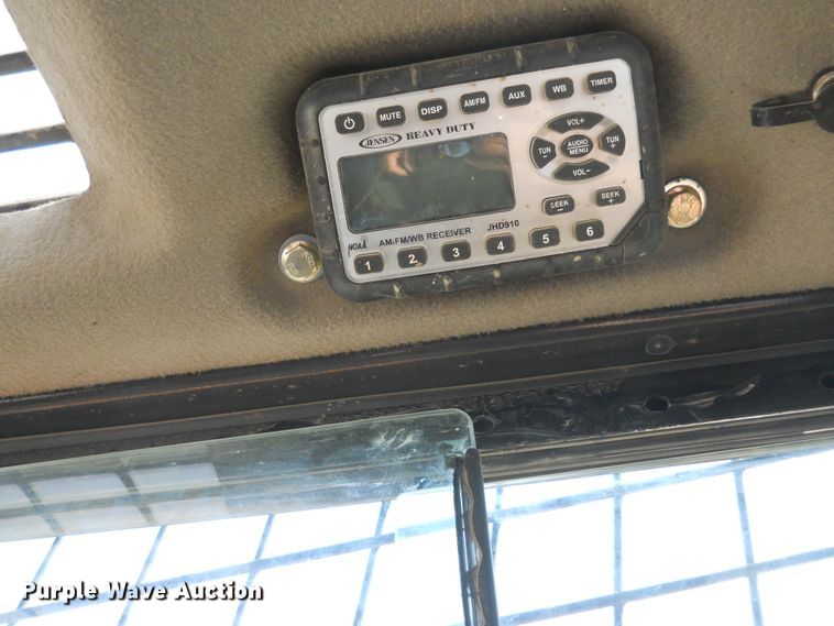 image for item DF4517 2015 Case SR270  skid steer loader