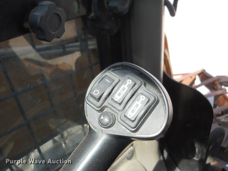 image for item DF4517 2015 Case SR270  skid steer loader