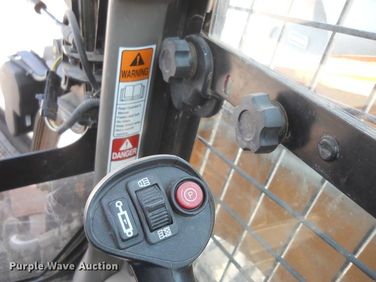 image for item DF4517 2015 Case SR270  skid steer loader