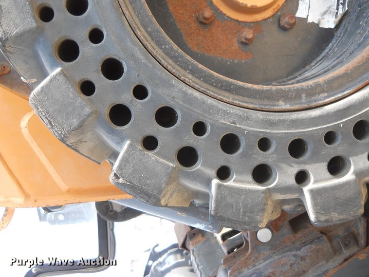 image for item DF4517 2015 Case SR270  skid steer loader