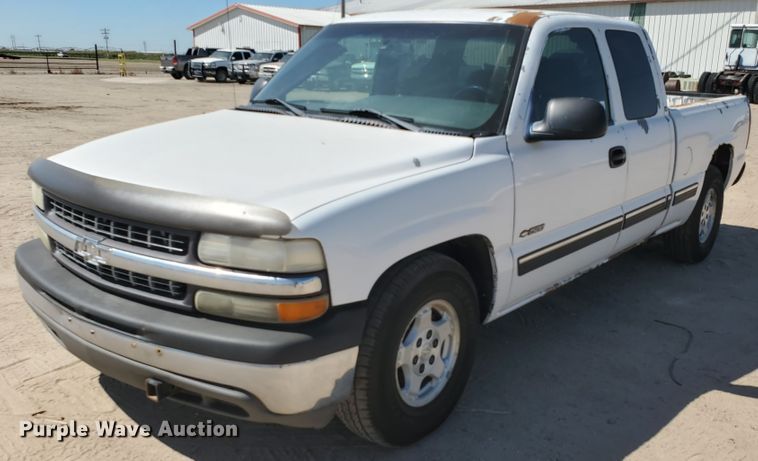image for item DF5702 2001 Chevrolet Silverado 1500  Ext. Cab pickup truck