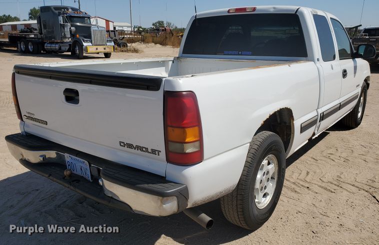 image for item DF5702 2001 Chevrolet Silverado 1500  Ext. Cab pickup truck