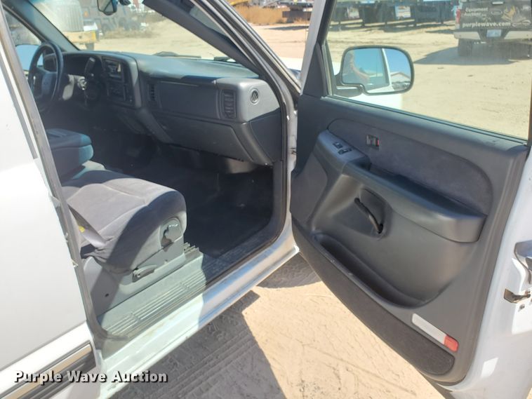 image for item DF5702 2001 Chevrolet Silverado 1500  Ext. Cab pickup truck