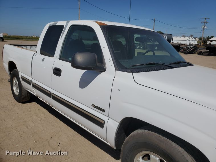 image for item DF5702 2001 Chevrolet Silverado 1500  Ext. Cab pickup truck