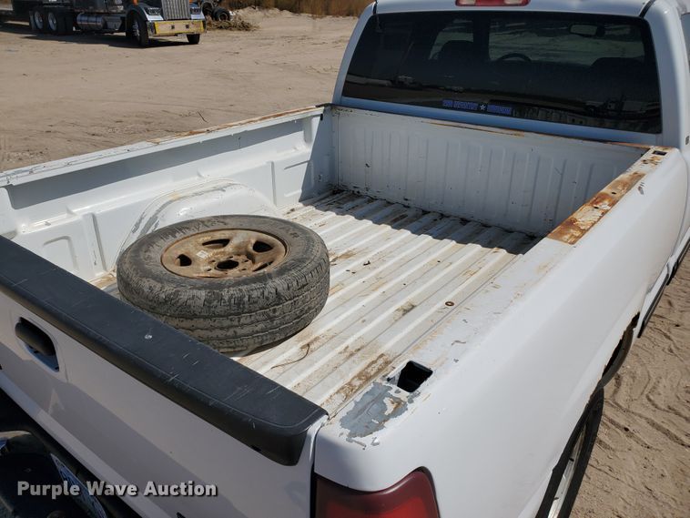 image for item DF5702 2001 Chevrolet Silverado 1500  Ext. Cab pickup truck