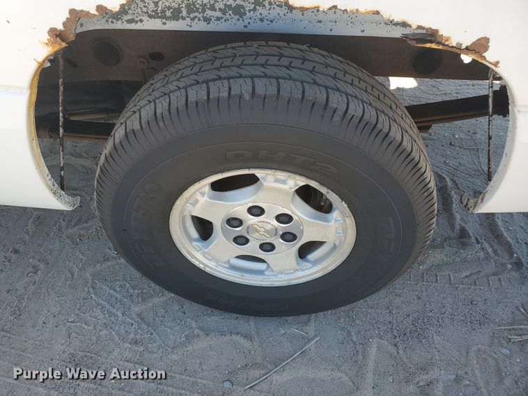 image for item DF5702 2001 Chevrolet Silverado 1500  Ext. Cab pickup truck