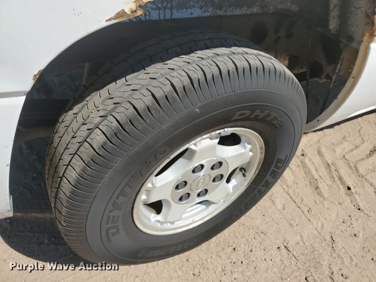 image for item DF5702 2001 Chevrolet Silverado 1500  Ext. Cab pickup truck