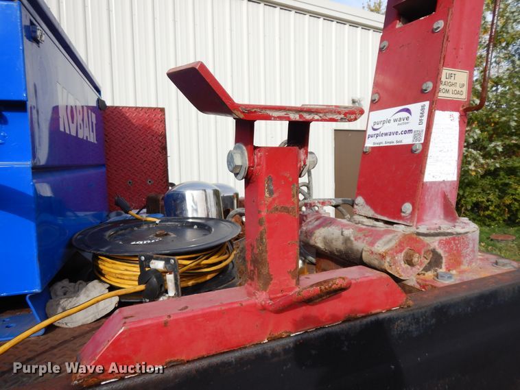 image for item DF6686 Maintainer crane