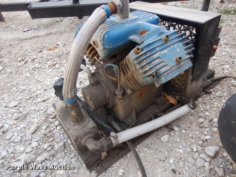 image for item DF6686 Maintainer crane