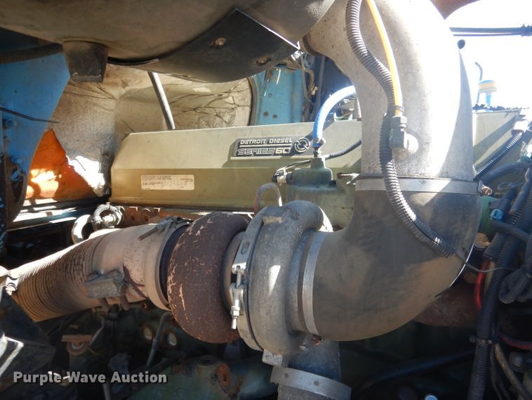 image for item DG4614 1995 Volvo ACL  hydravac truck