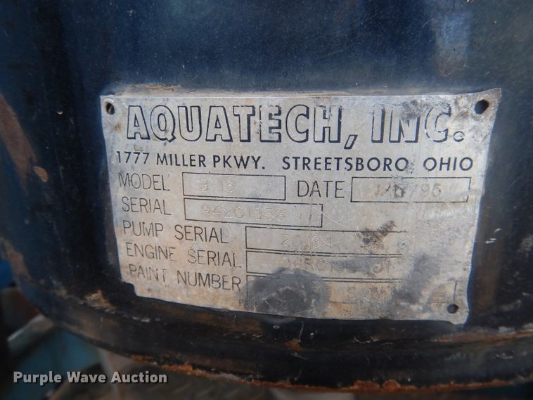 image for item DG4614 1995 Volvo ACL  hydravac truck