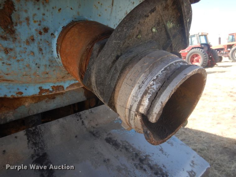 image for item DG4614 1995 Volvo ACL  hydravac truck