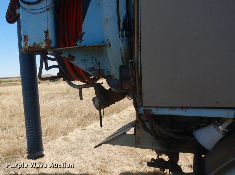 image for item DG4614 1995 Volvo ACL  hydravac truck