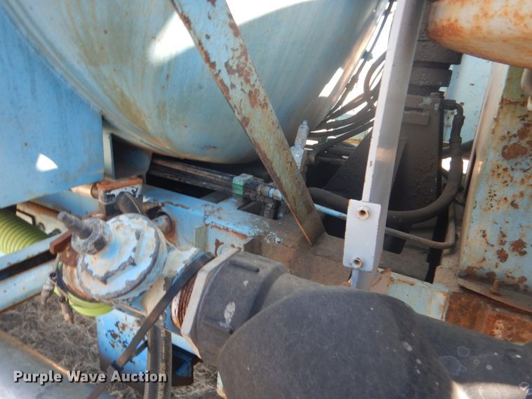 image for item DG4614 1995 Volvo ACL  hydravac truck