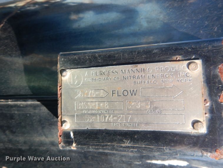 image for item DG4614 1995 Volvo ACL  hydravac truck