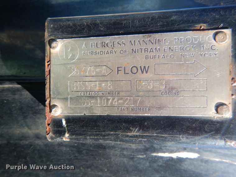 image for item DG4614 1995 Volvo ACL  hydravac truck