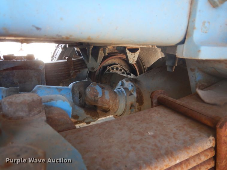 image for item DG4614 1995 Volvo ACL  hydravac truck