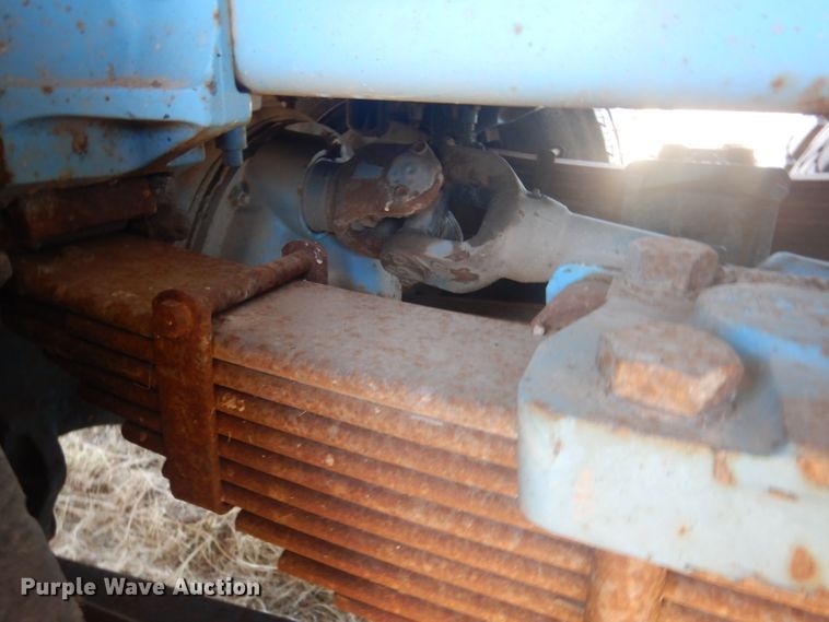 image for item DG4614 1995 Volvo ACL  hydravac truck