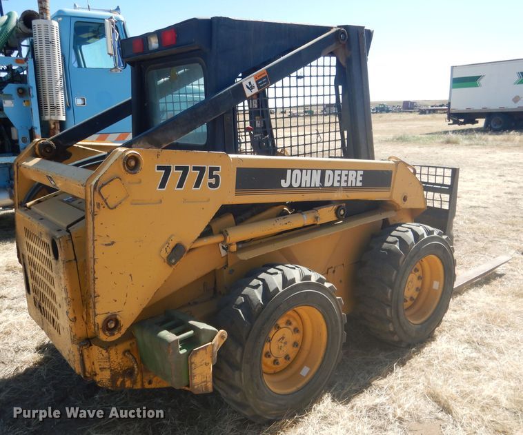 image for item DG4618 1995 John Deere 7775  skid steer loader