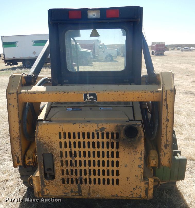 image for item DG4618 1995 John Deere 7775  skid steer loader